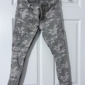 Hollister Gray Crop Pants